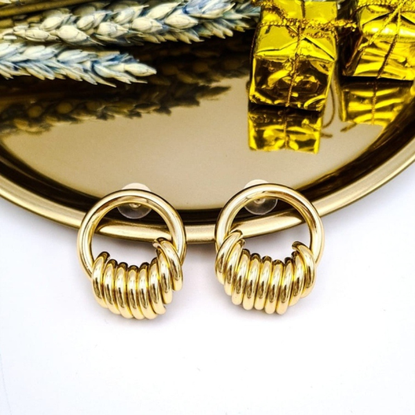 Halka Detaylı Gold Küpe