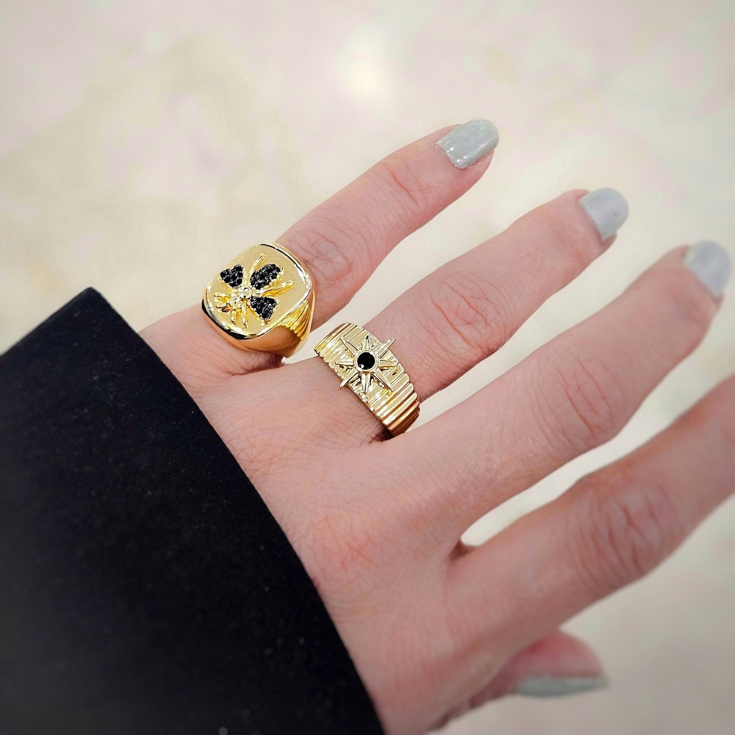 Arılı Serçe Parmağı Yüzüğü