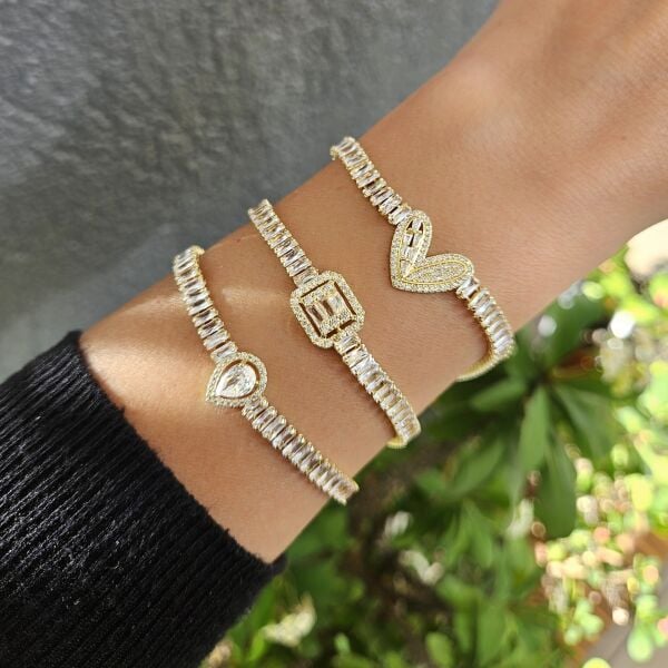 Çelik Kalp Baget Taşlı Gold Bileklik