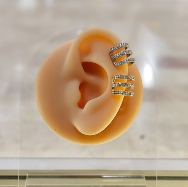 Üçlü Zirkon Taşlı Kıkırdak Küpe