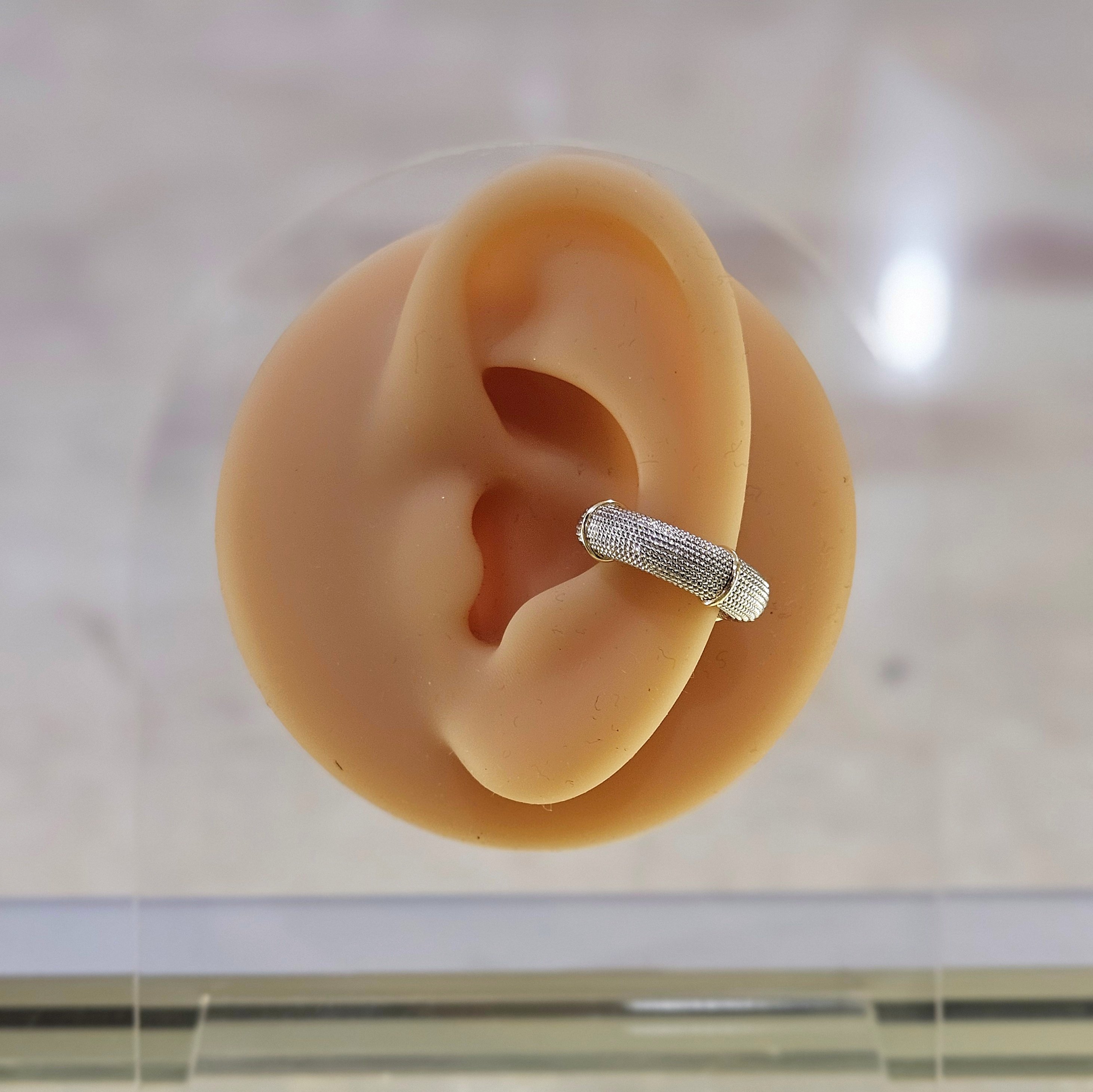 Gold Plaka Geçişli Silver Marka Kıkırdak Küpe