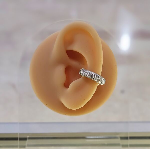 Gold Plaka Geçişli Silver Marka Kıkırdak Küpe