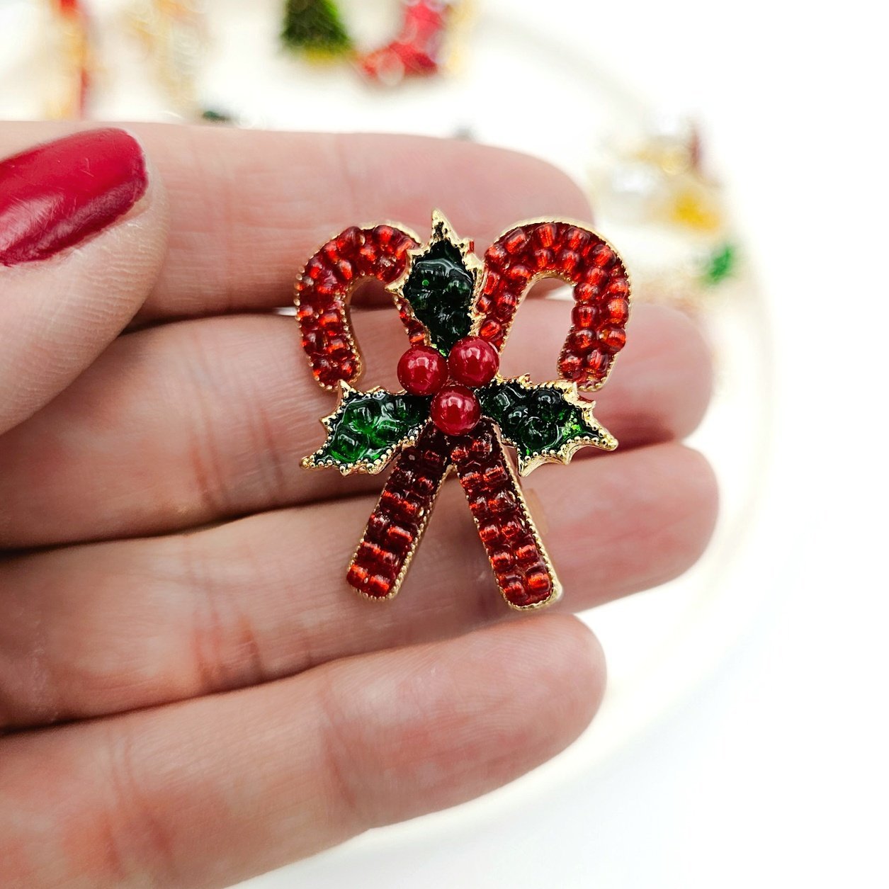 Boncuklu Baston Şeker Broş