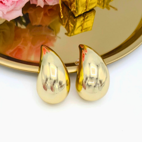 Büyük Bombeli Plaka Damla Model Gold Küpe