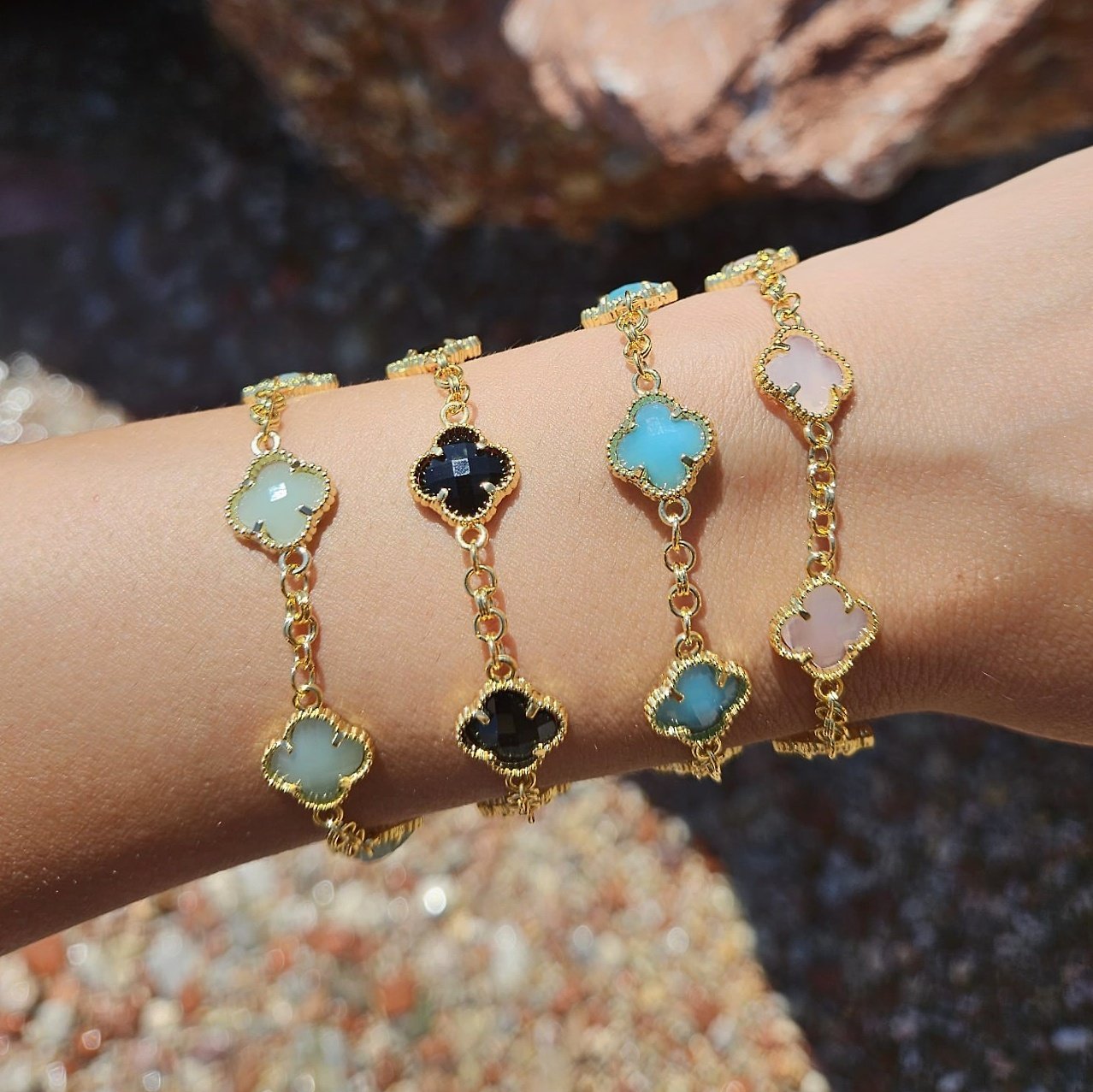 Çelik Cam Boncuklu İthal Marka Yonca Bileklik