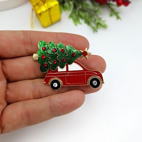 Yeni Yıl Arabalı Ağaç Broş